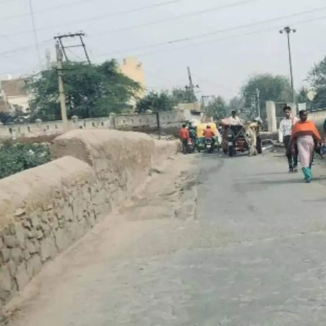 स्थानीय लोगों है दुखी