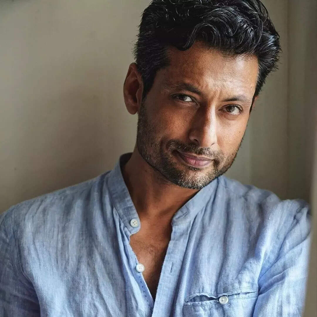 इंद्रनील सेनगुप्ता Indraneel Sengupta