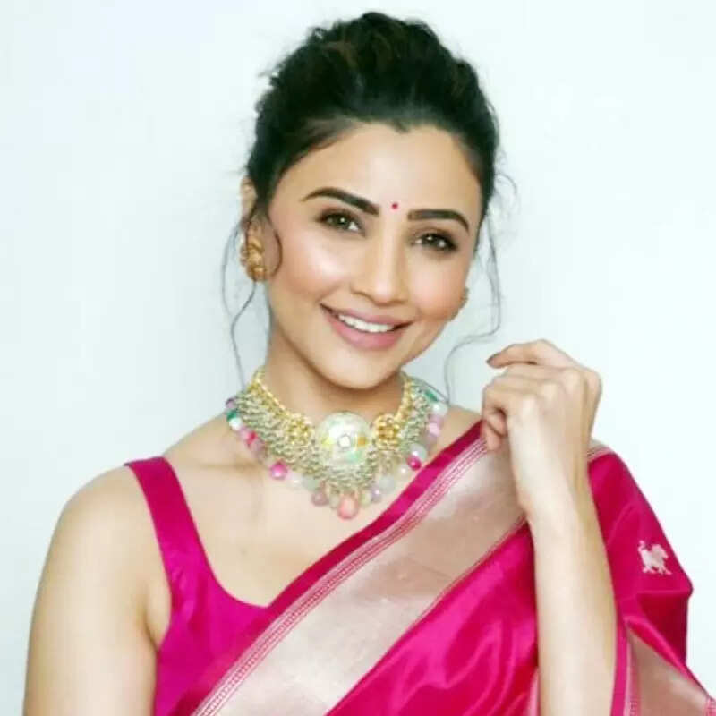 डेजी शाह Daisy Shah