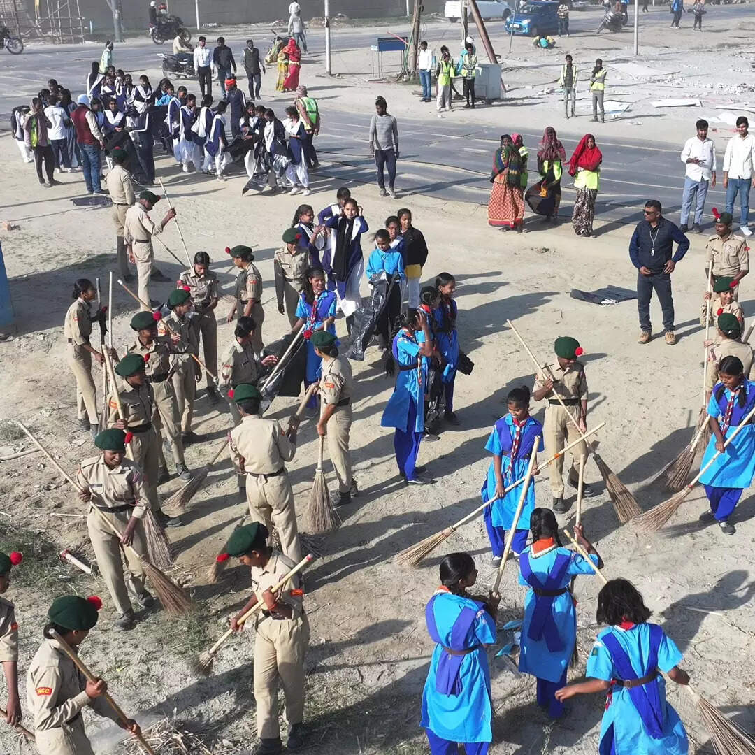 विद्यार्थियों का हौसला बढ़ाया