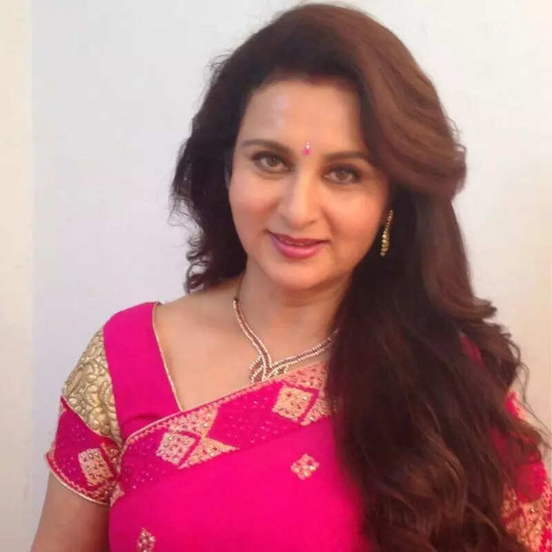 पूनम ढिल्लों Poonam Dhillon