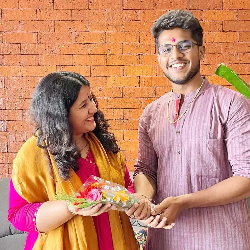 झनक शुक्ला Jhanak Shukla