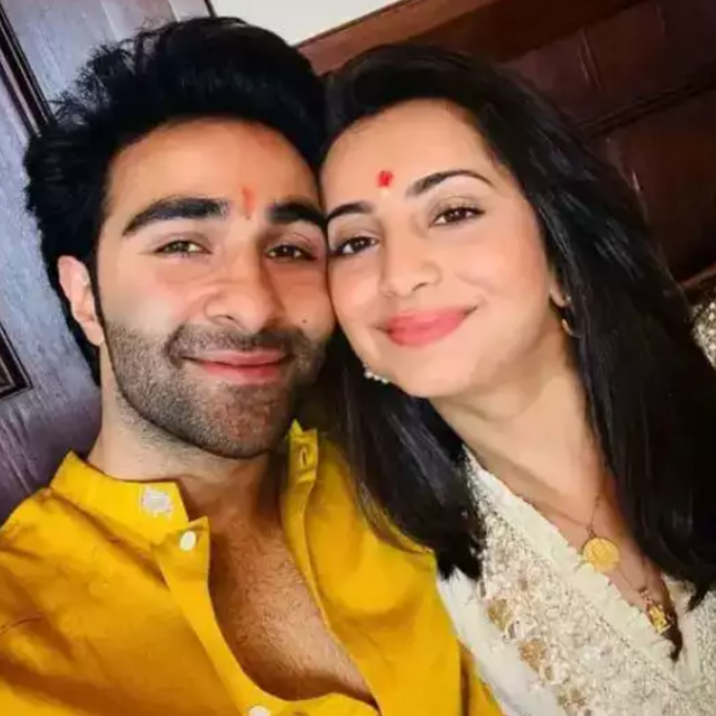 तारा सुतारिया से नाता तोड़ते ही अलेखा आडवाणी को डेट करने लगे आदर जैन