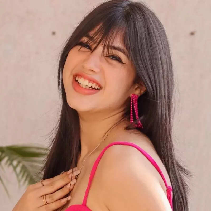रीवा अरोड़ा Riva Arora