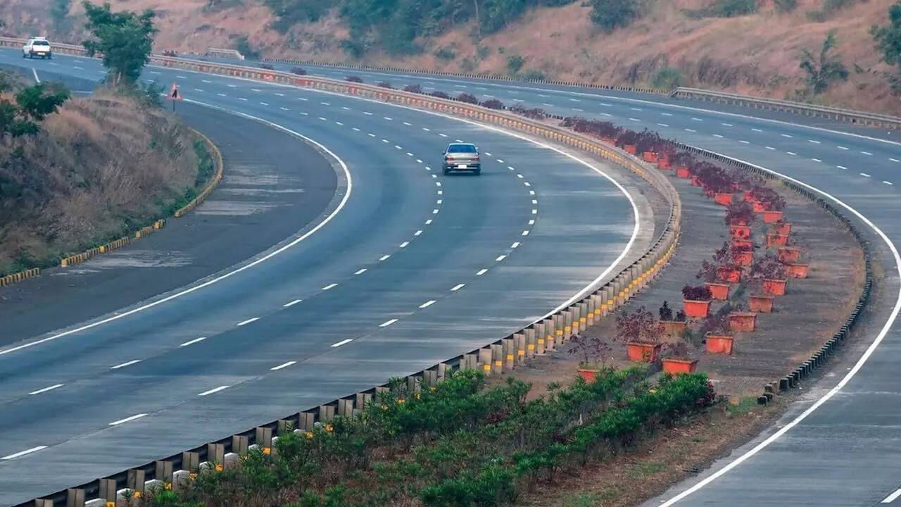 ब्राउनफील्ड एक्सप्रेसवे क्या है?