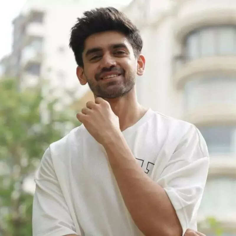 ब्रेकअप रूमर्स के बीच अविनाश मिश्रा ने कहा फैंस का शुक्रिया