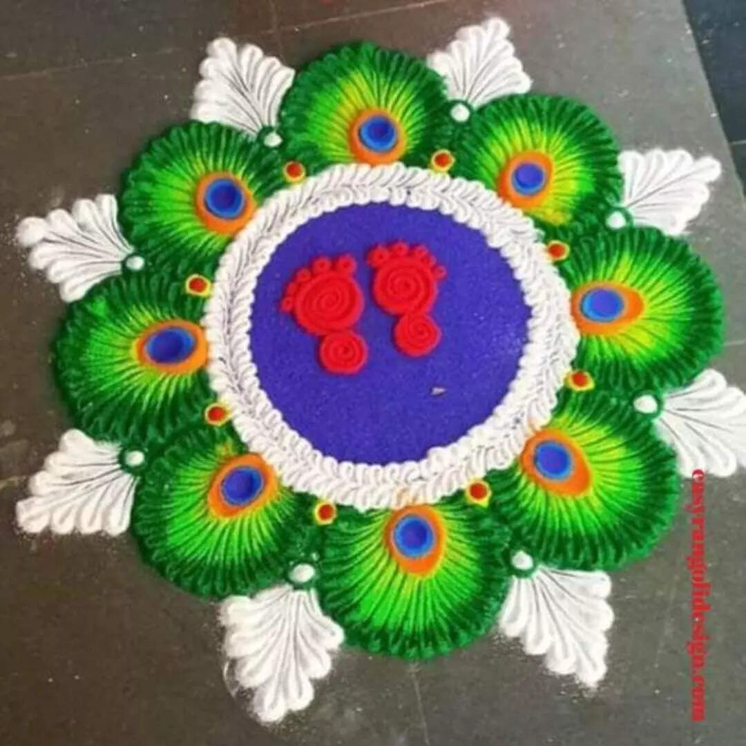 माता के पैर वाली रंगोली