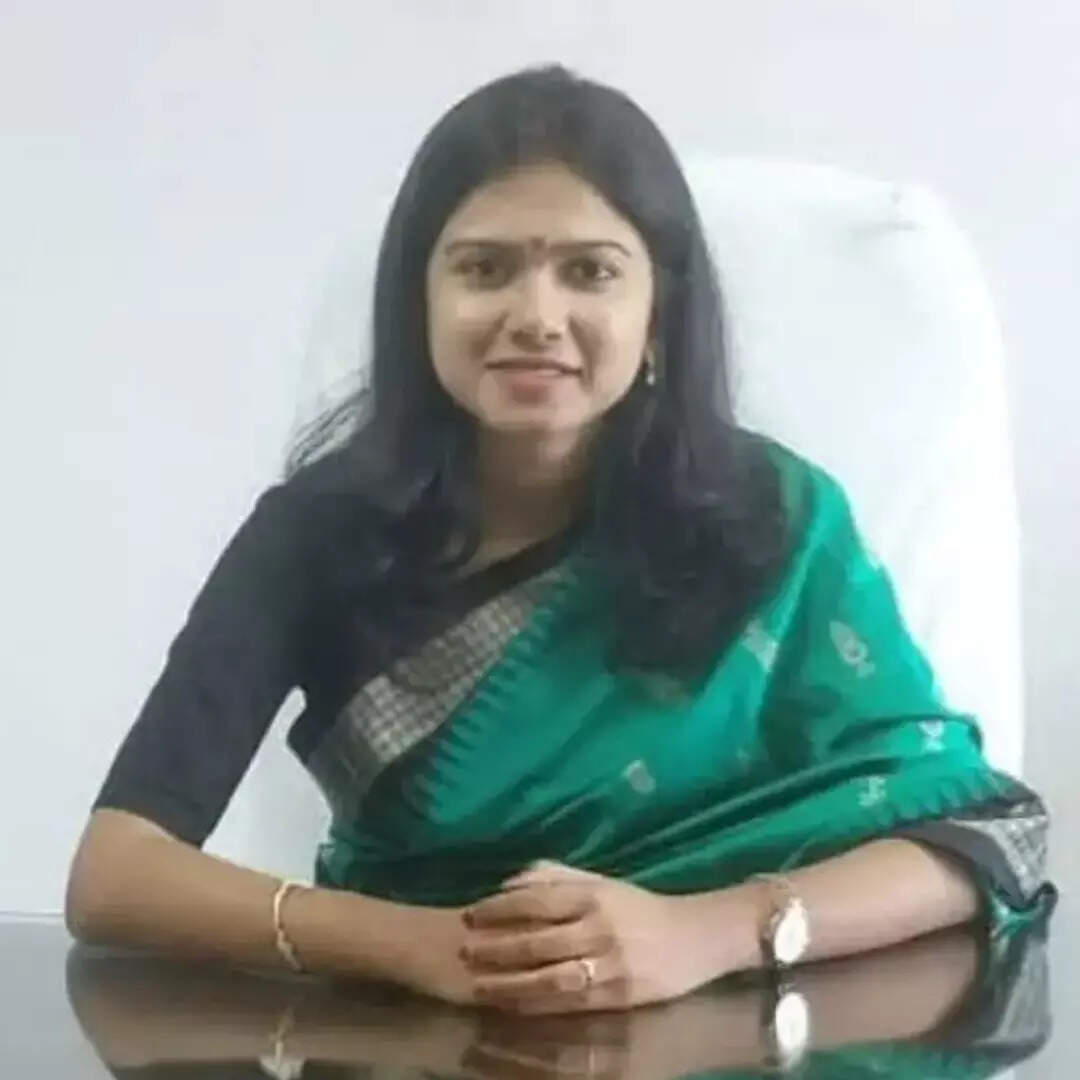 8 महीने तक नौकरी