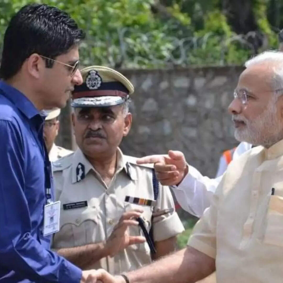 सबसे अमीर IAS अधिकारी