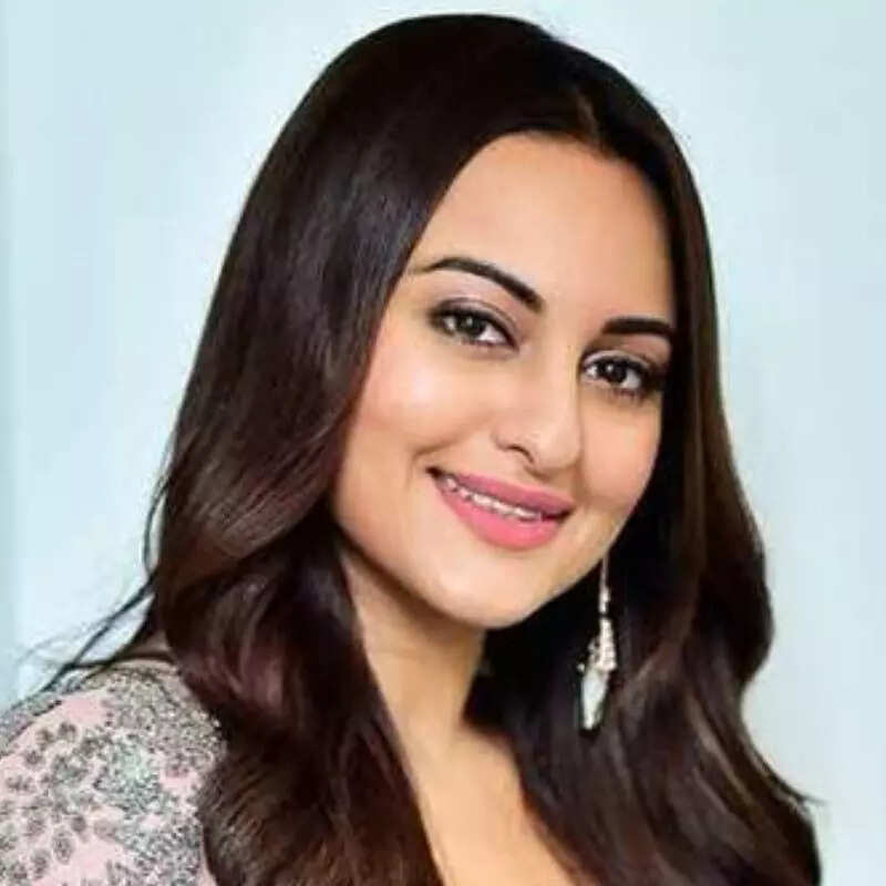 सोनाक्षी सिन्हा Sonakshi Sinha