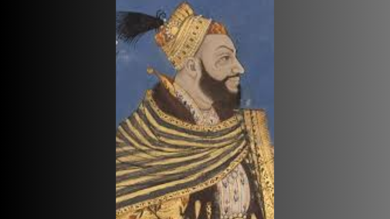 जंजीरों में बांधकर दिल्ली लाया गया