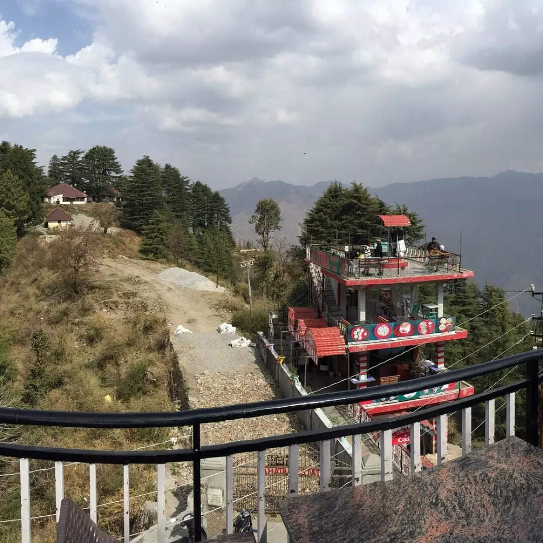 रोपवे और कैफे