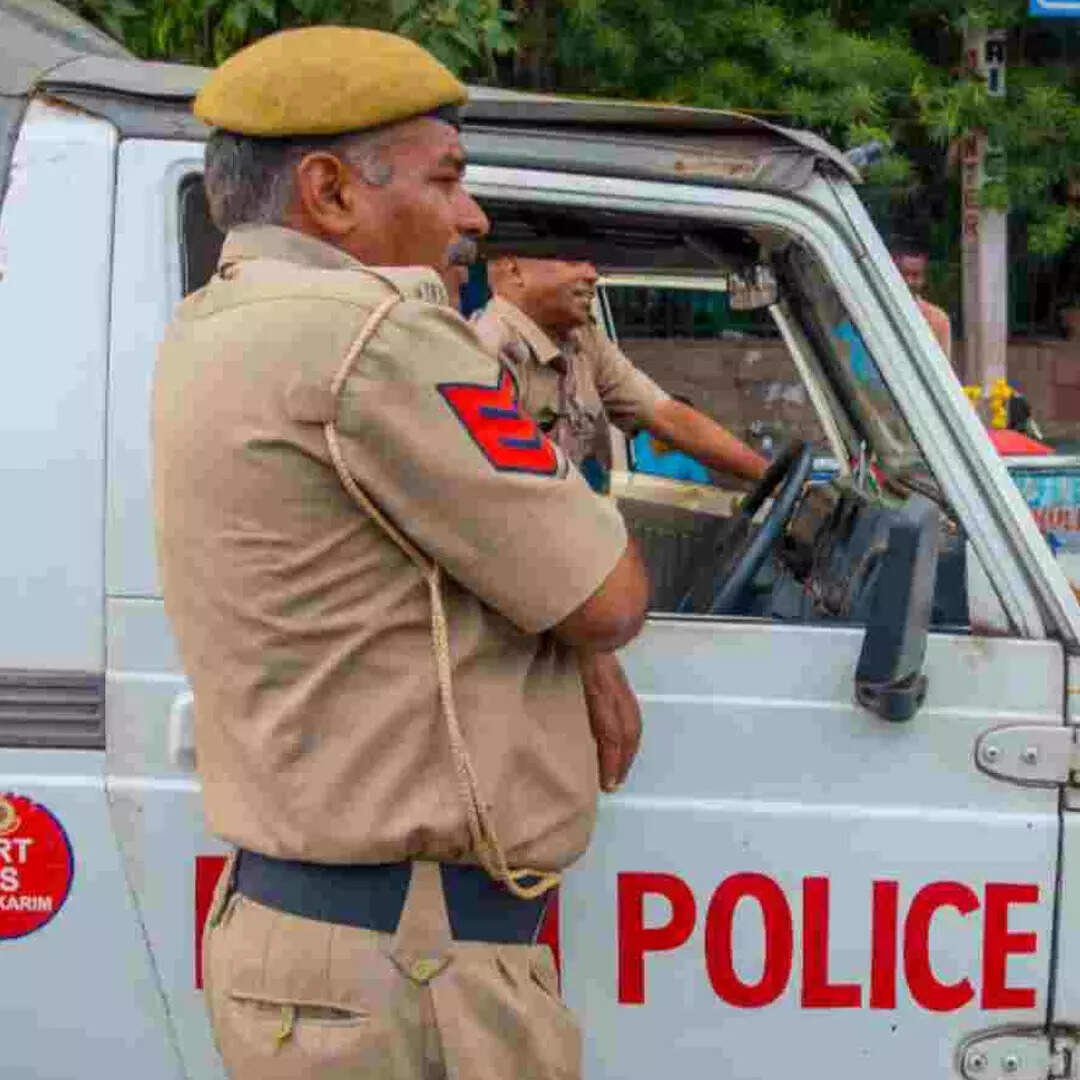 पुलिस की नौकरी 