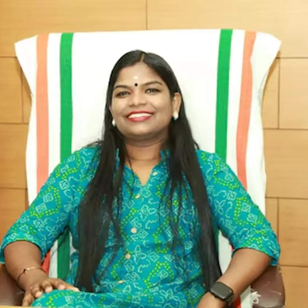 केरल की पहली आदिवासी महिला आईएएस