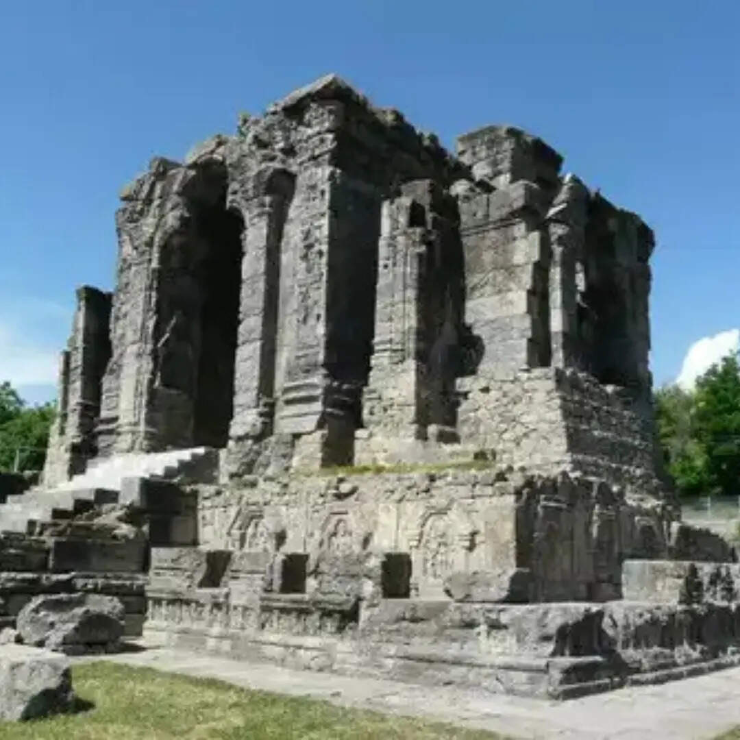 मार्तंड सूर्य मंदिर