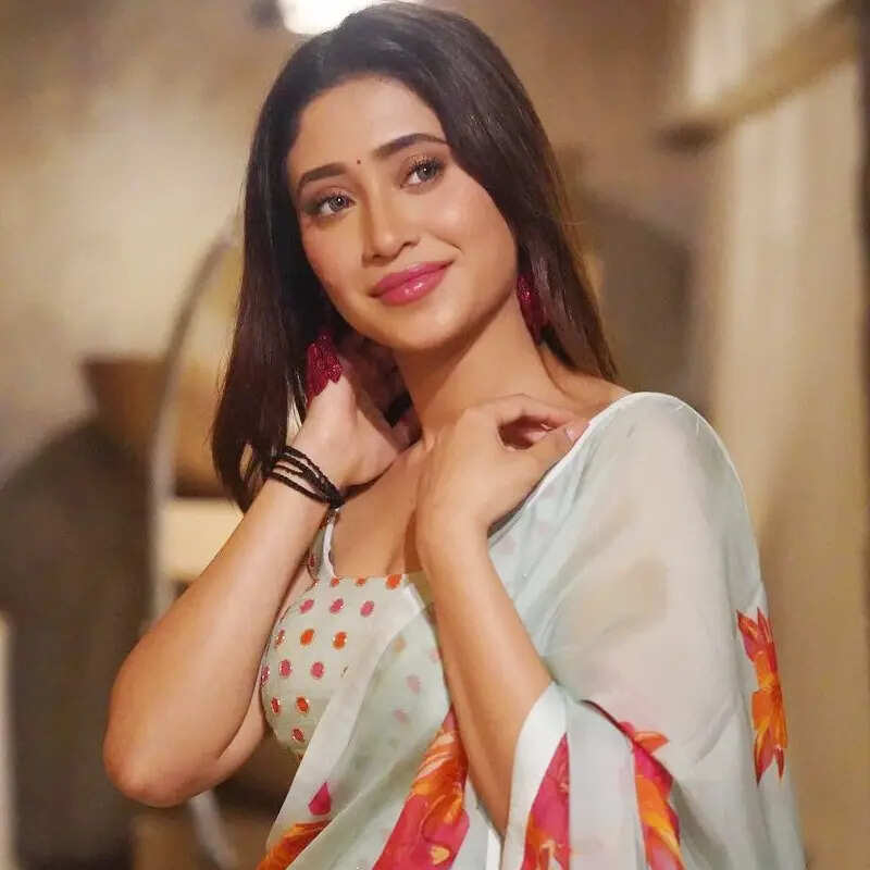 शिवांगी जोशी Shivangi Joshi