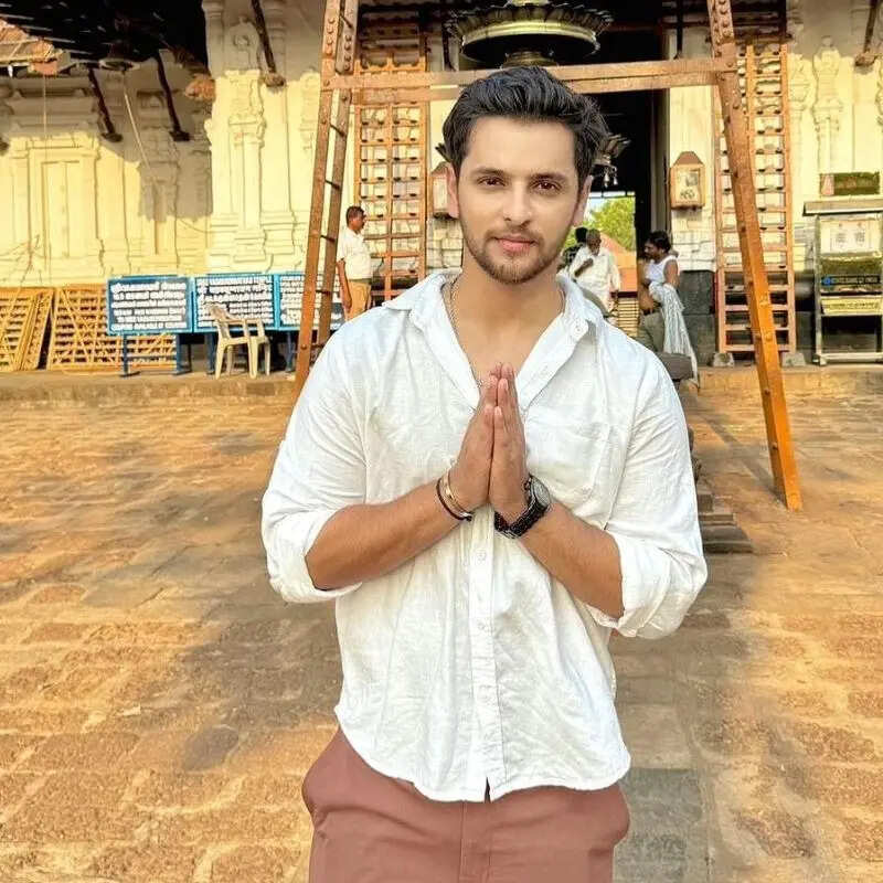शिवम खजूरिया Shivam Khajuria