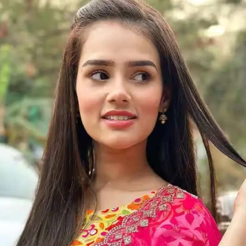 निशि सक्सेना Nishi Saxena