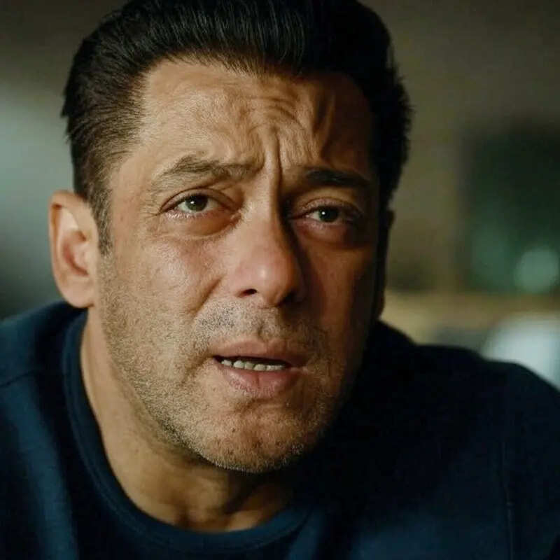 Salman Khan पर खड़े हो रहे हैं सवाल