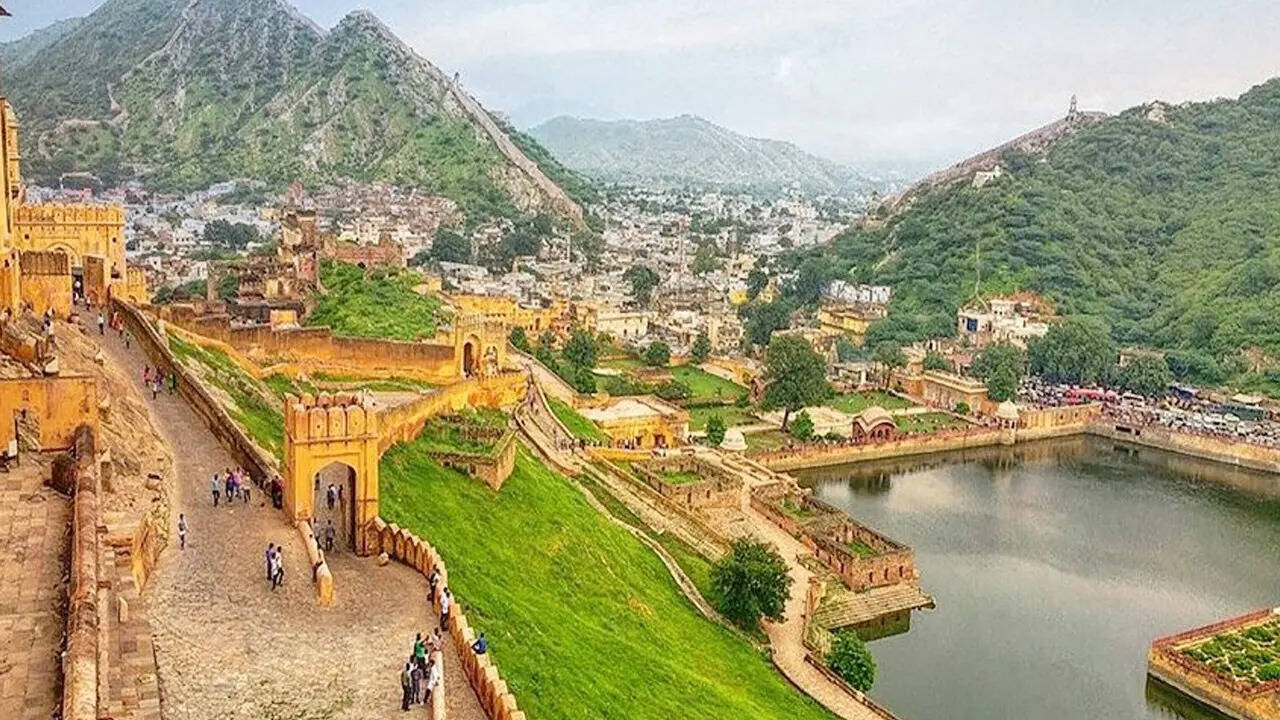 अंडरग्राउंड टनल