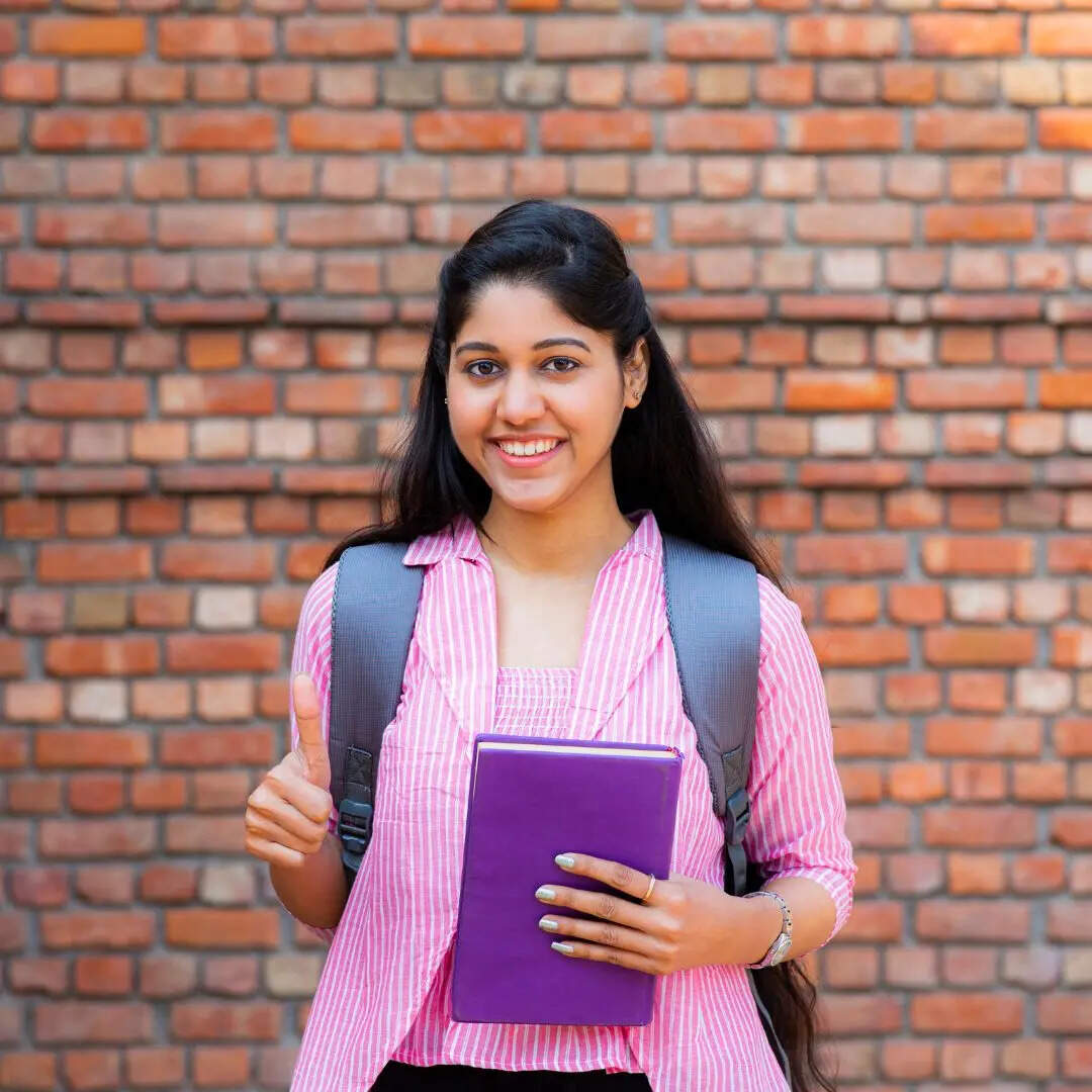 यूजी और पीजी कोर्स में एडमिशन