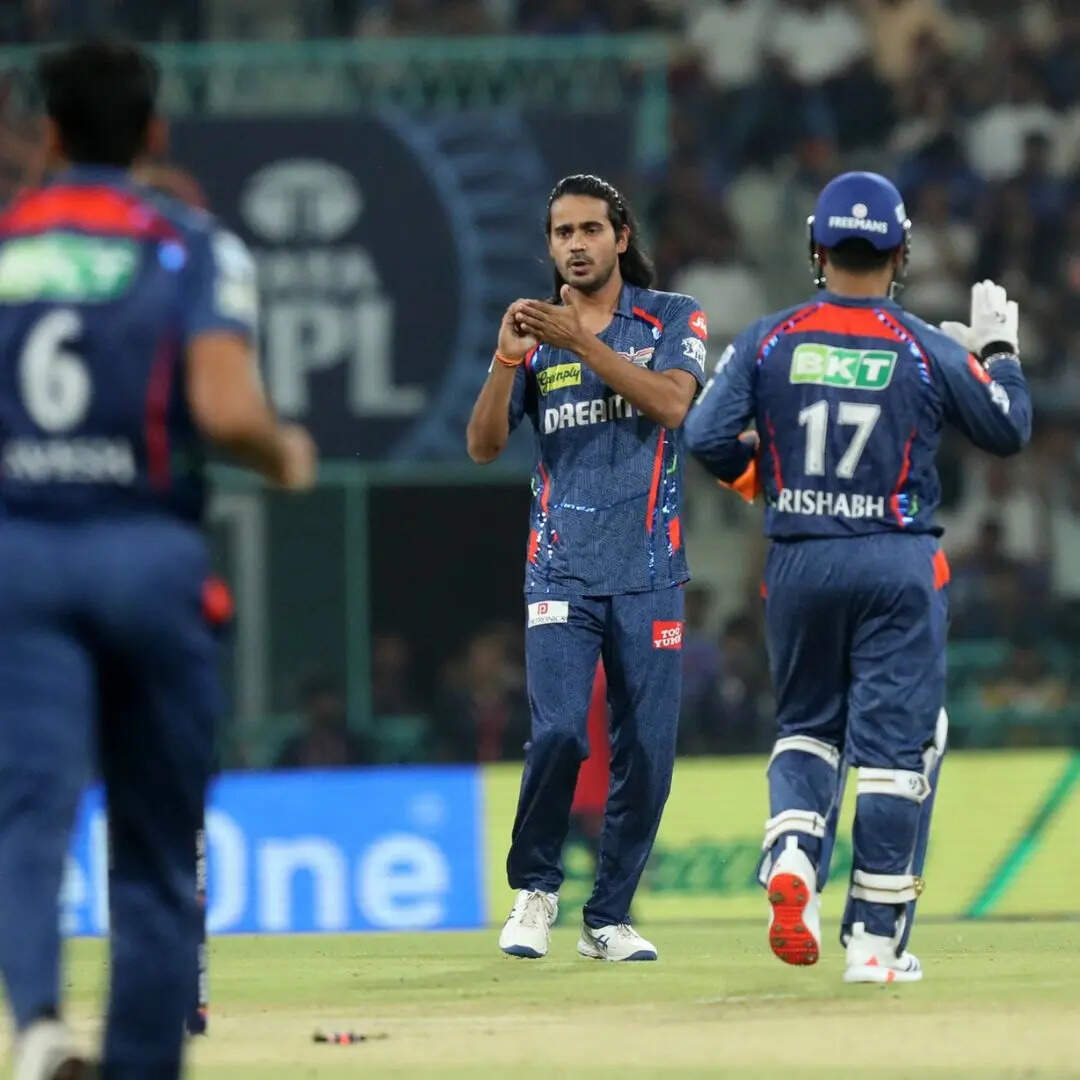 DIGVESH Rathi New Notebook CELEBRATIOn After et Two Fined in ipl 2025 ...