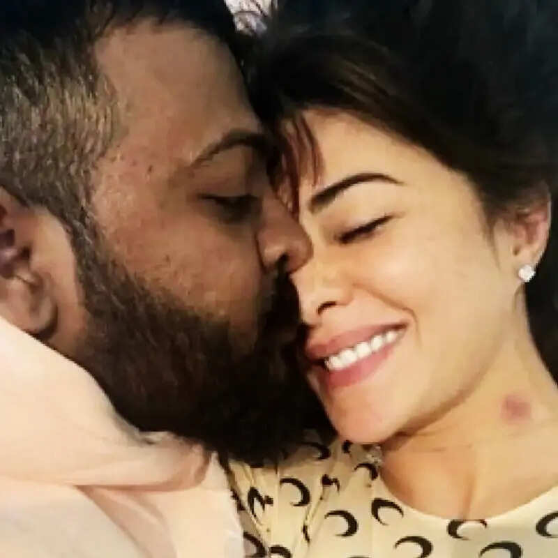 जैकलीन फर्नांडिस Jacqueline Fernandez