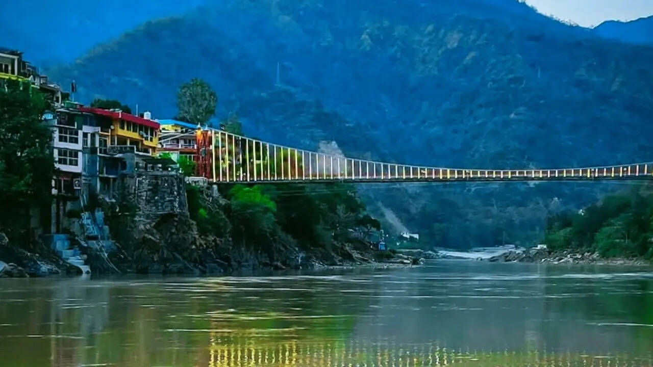 कब बना लक्ष्मण झूला