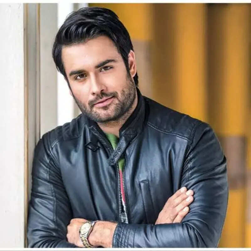 विवियन डीसेना Vivian Dsena