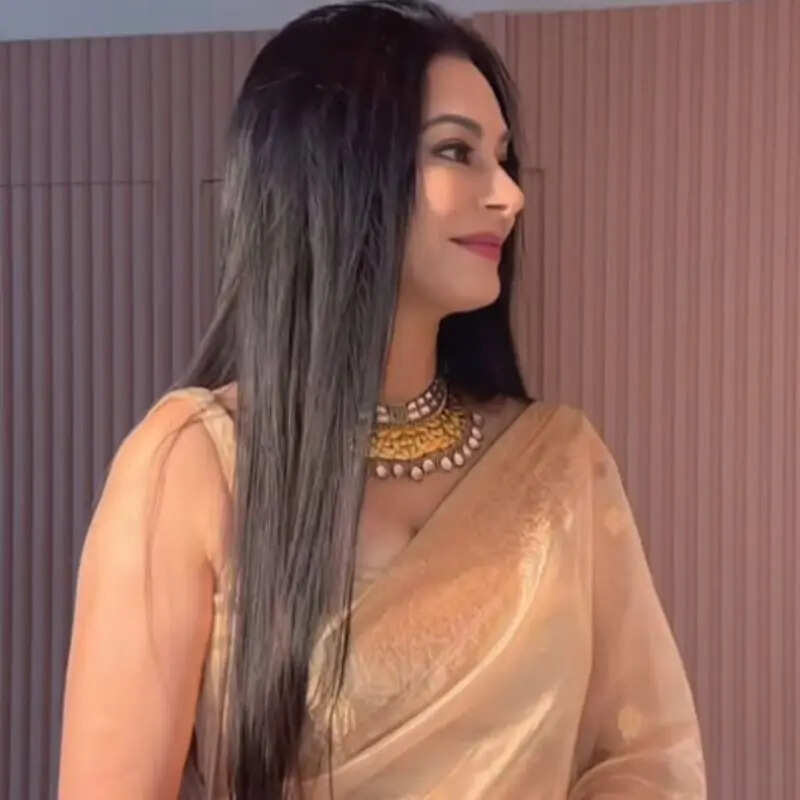 तसनीम शेख Tasnim Shekh