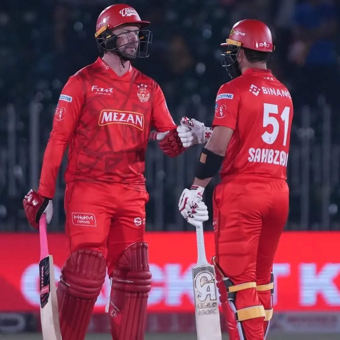 PSL में इस्लामबाद-पेशावर मैच