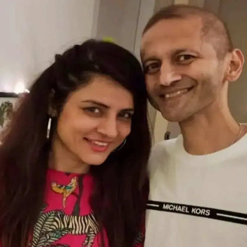 सिंपल कौल ने दोस्त की खातिर फैंस से मांगी आर्थिक मदद