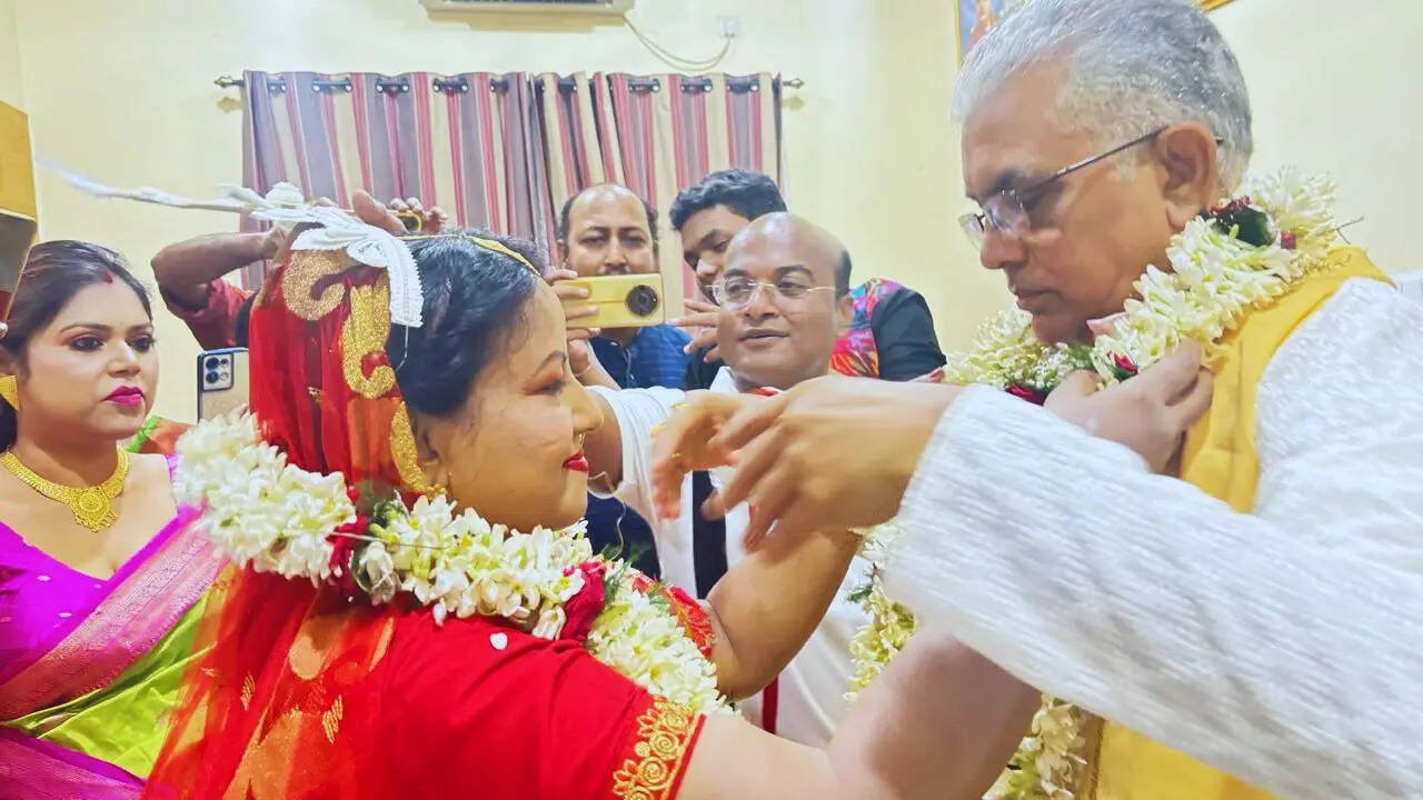 क्या कुछ बोले दिलीप घोष