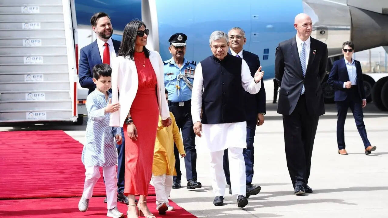 पीएम मोदी से मिलेंगे