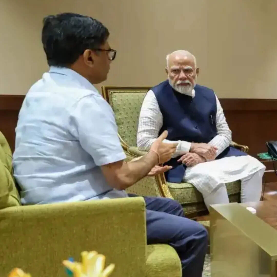 प्रधानमंत्री मोदी सऊदी अरब दौरे से लौटे