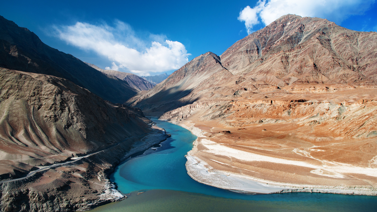 आज कहां-कहां से गुजरती है सिंधु नदी (Where does Indus River flow through)
