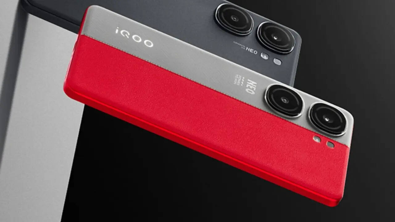 iQOO Neo 10R (कीमत- 26,998 रुपये)​