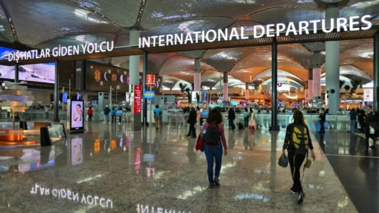 ​भोजन और पेय की अत्यधिक कीमतें​