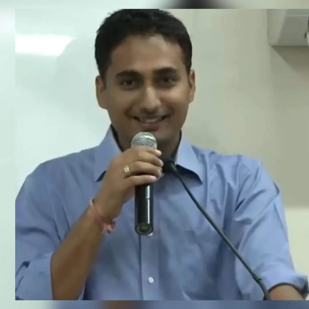 विदेश की छोड़ी जमी जमाई नौकरी