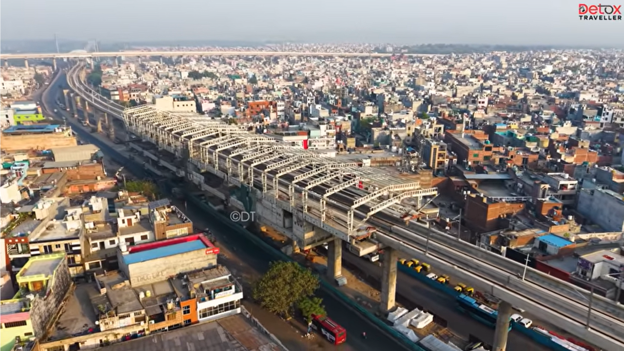 इन स्टेशनों पर काम चल रहा