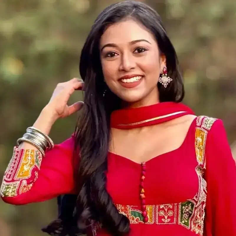 तेजस्विनी (Vaibhavi Hankare)