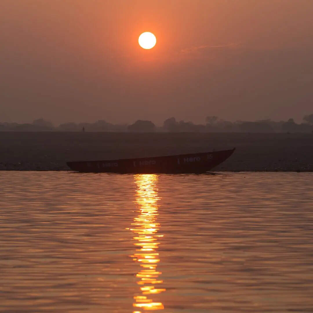 धार्मिक मान्यताओं के अनुसार अक्षय तृतीया पर ही मां गंगा स्वर्ग से पृथ्वी पर आई थीं।