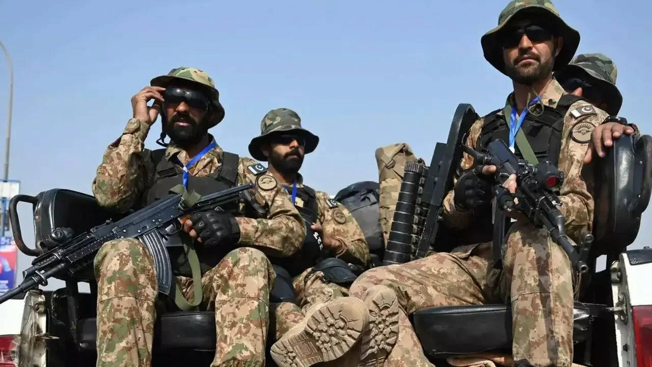 पाक आर्मी और ISI ने मिलकर रची साजिश