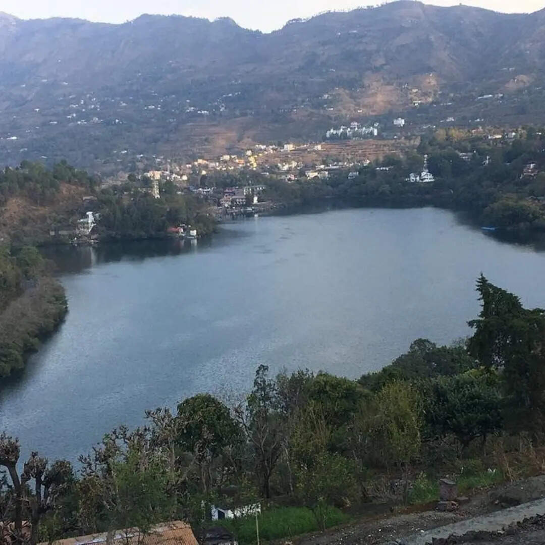 ​लोकेशन​