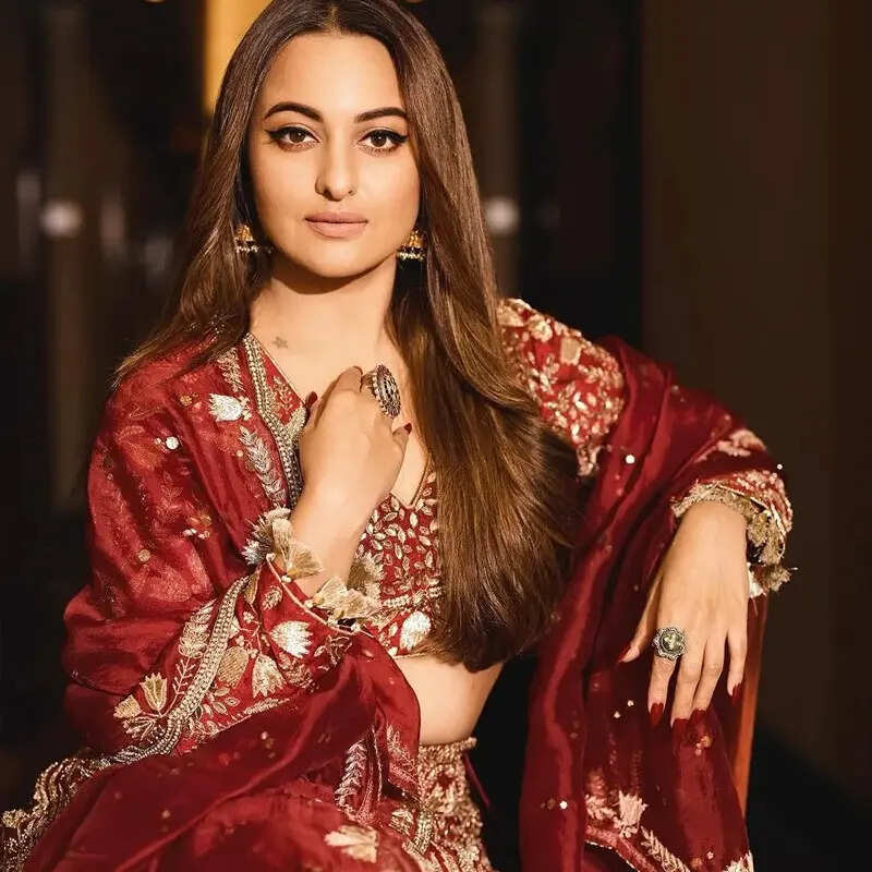 सोनाक्षी सिन्हा Sonakshi Sinha