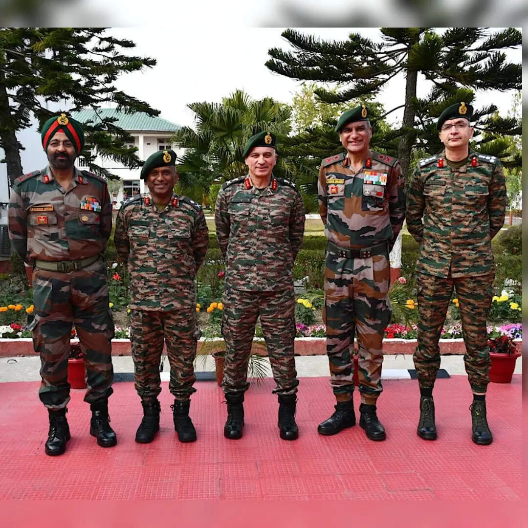 कौन होते हैं DGMO