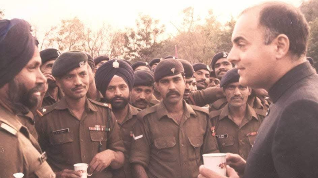 अगर खराब ही रहता जाता हेलीकॉप्टर तो बच जाते राजीव गांधी!