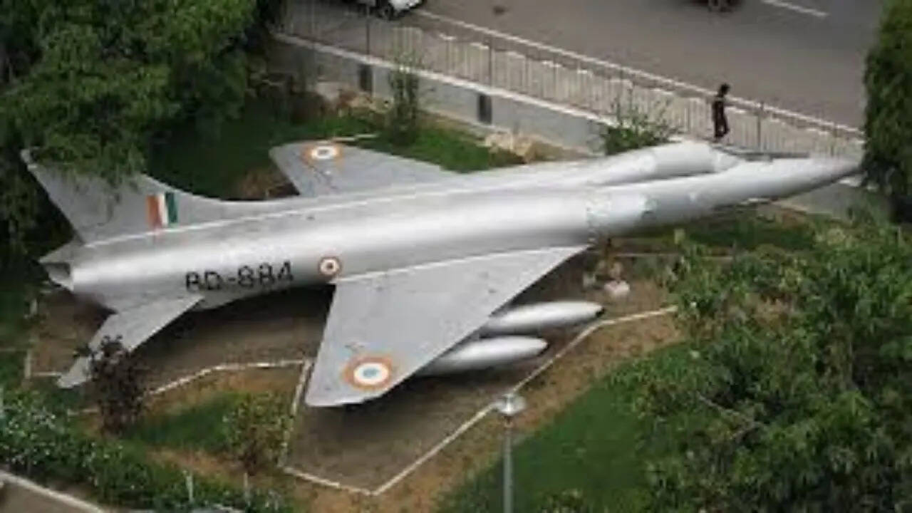 सुपरसोनिक फाइटर बनाना था लक्ष्य