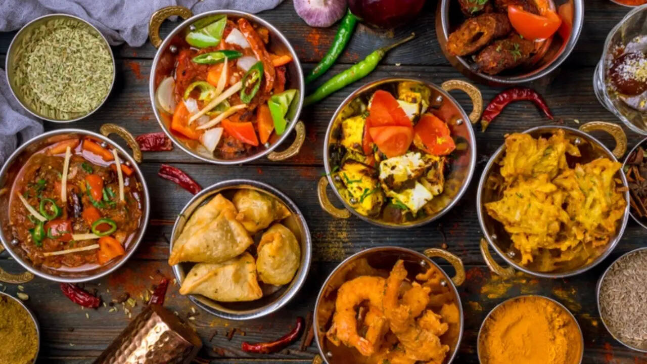 देश में सबसे अधिक शाकाहारी आबादी राजस्थान में निवास करती है। नेशनल फैमिली हेल्‍थ सर्वे के मुताबिक राजस्थान में रिकॉर्ड 74.9 फीसदी आबादी शाकाहारी है।​