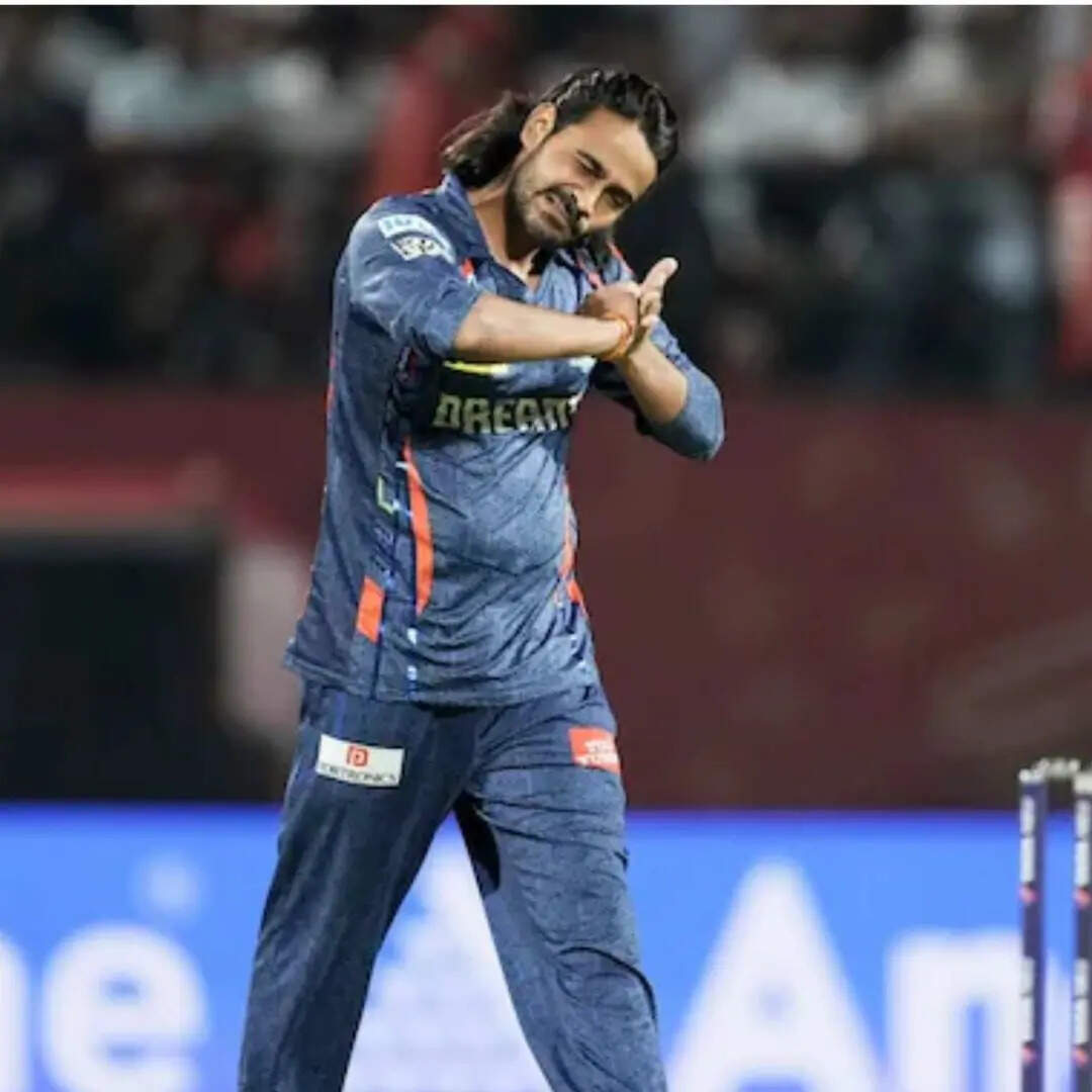 Why MS Dhoni Virat Kohli ignored Virender Sehwag questions bcci for ...